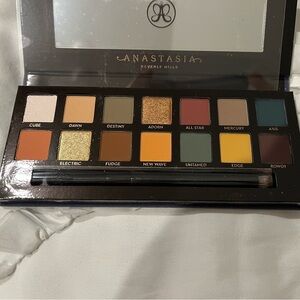 Anastasia Beverly Hills Eyeshadow Palette